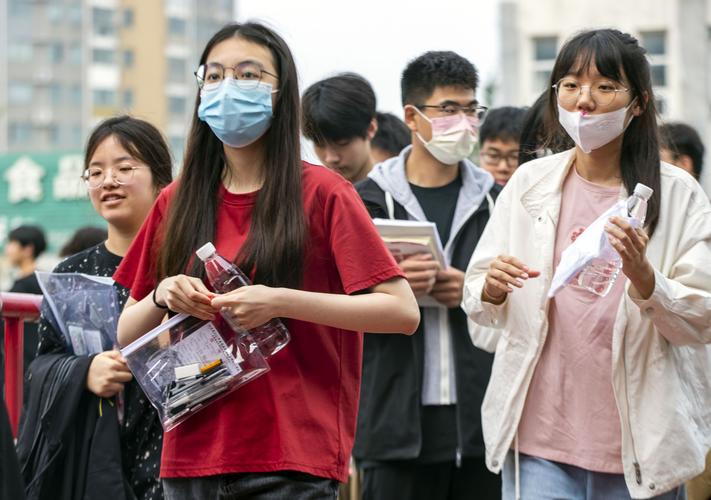 新澳今天最新消息和2025年高考拉开帷幕与新华全媒 丨2025年高考拉开帷幕